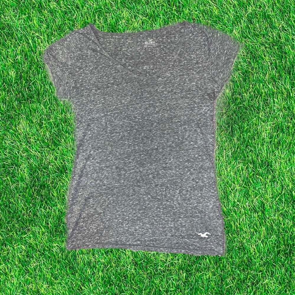 Hollister tee